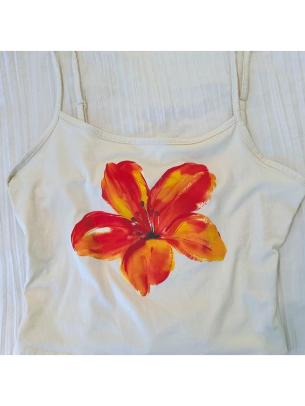 cream floral tank top/cami with adjustable straps #floral #croptop